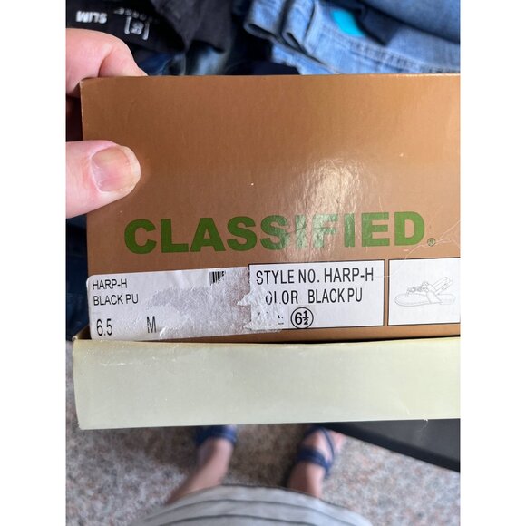 Classified Sandals Flip flop style with straps Black with Stones 6.5M - Picture 7 of 8